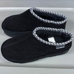 Bearpaw Black Women’s like new slipper